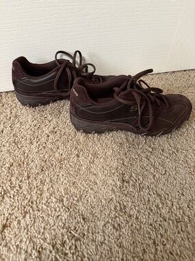 Skechers woMen's Dark Brown Lace-Up Athletic Sneakers